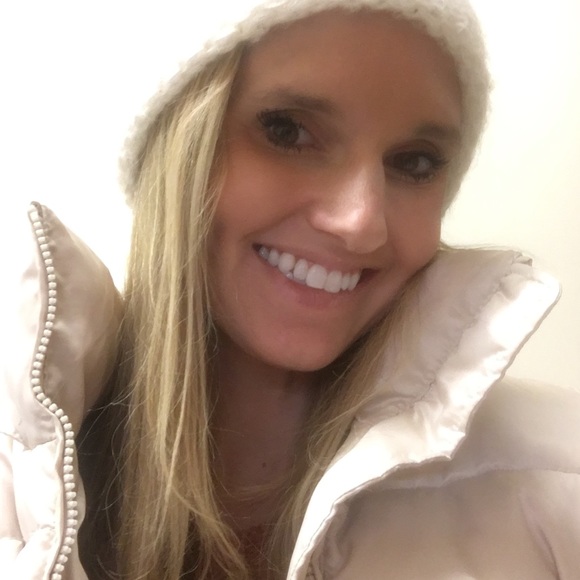 Meet your Posher, Emily - Picture 1 of 1